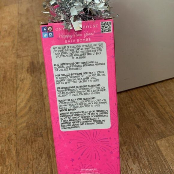 ONYX BATHHOUSE Happy New Year! BATH BOMBS - 3 Pack Gift Package 4oz Each - Picture 4 of 5